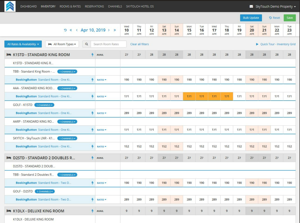 SkyTouch screenshot - 10 Mejores Software de Recepción de Hotel Analizados para 2026