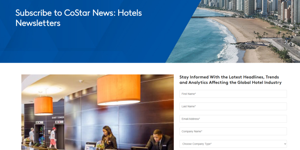 Pagina di iscrizione alla newsletter CoStar News Hotels con titoli e analisi del settore